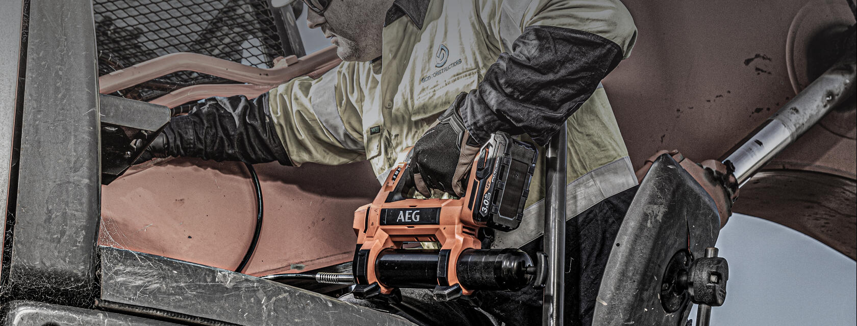 POWERFUL MAX. 10,000PSI